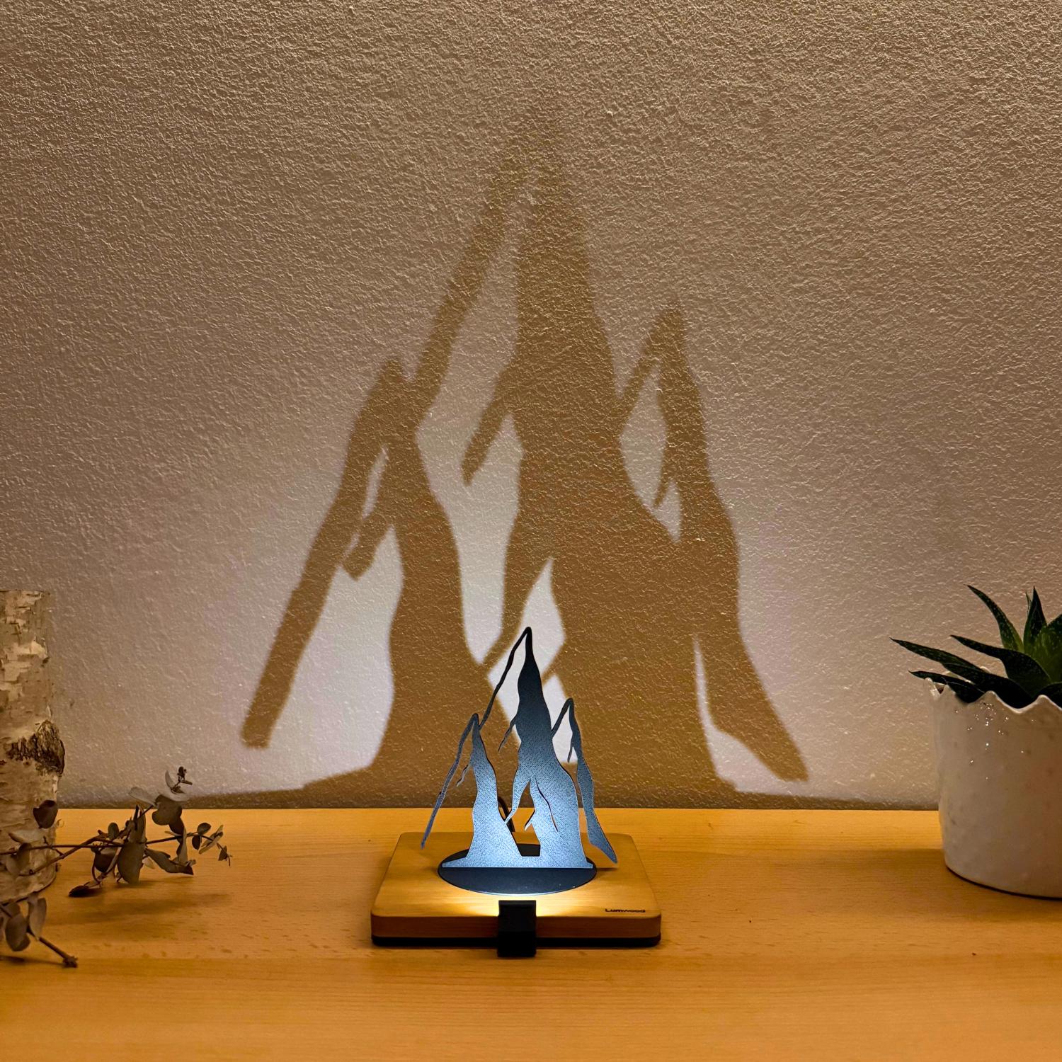 Lumwood Berg |  LED Lampe aus Holz mit Schatteneffekt | Handgemacht | Deko mit Licht | Nachtlicht | Wechselbare Figur Bild 9