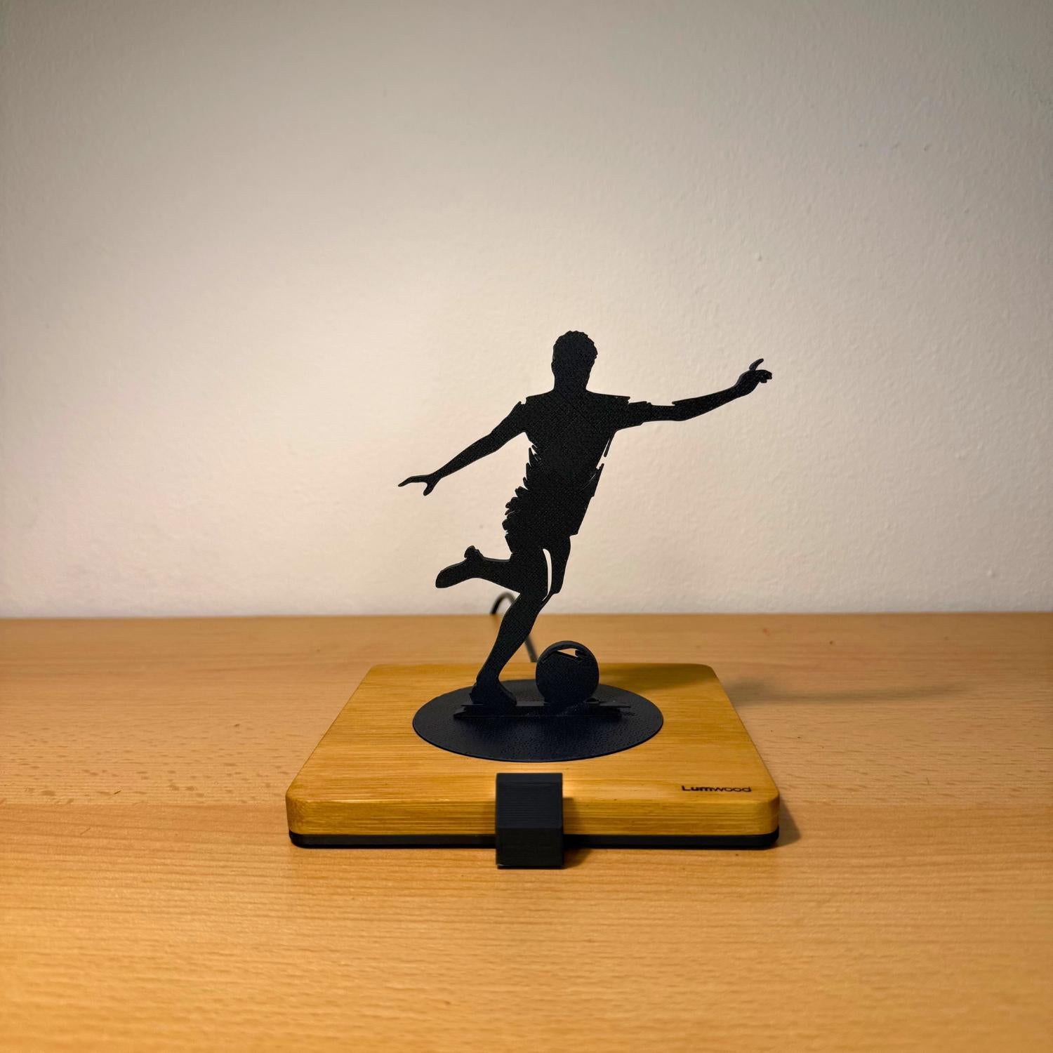 Lumwood Fußballer | LED Lampe aus Holz mit Schatteneffekt | Handgemacht | Deko mit Licht | Nachtlicht | Wechselbare Figur Bild 2