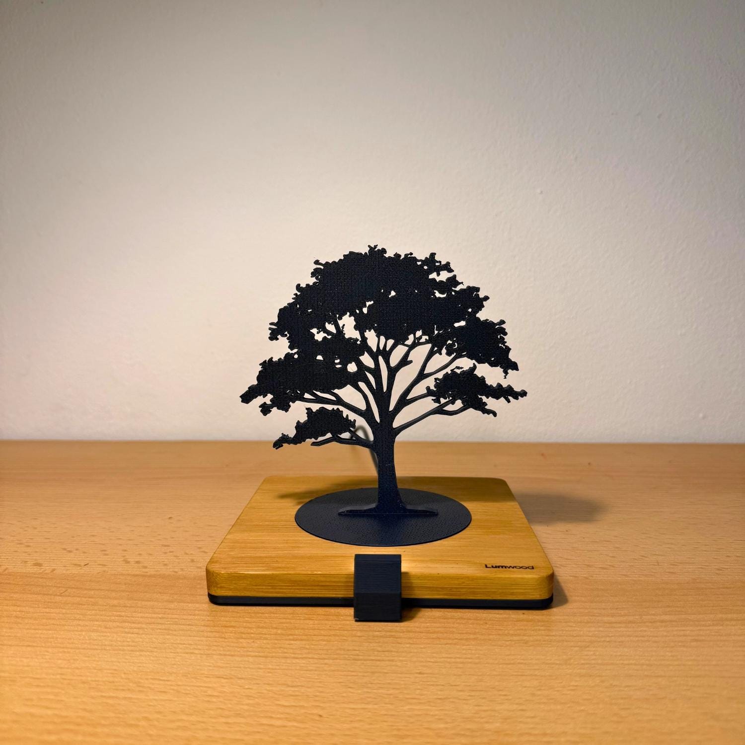 Lumwood Baum | LED Lampe aus Holz mit Schatteneffekt | Handgemacht | Deko mit Licht | Nachtlicht | Wechselbare Figur Bild 2