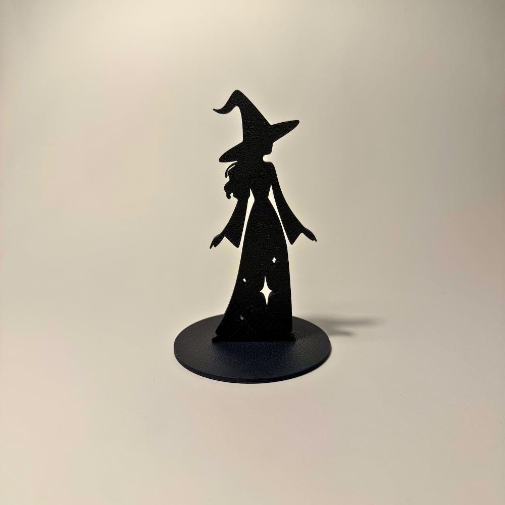 Lumwood Hexe |  LED Lampe aus Holz mit Schatteneffekt | Handgemacht | Deko mit Licht | Nachtlicht | Wechselbare Figur Bild 9